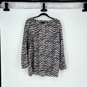 Tahari Black and Gray Zebra Button-Front Linen Tunic Top - Plus 1X - Resort